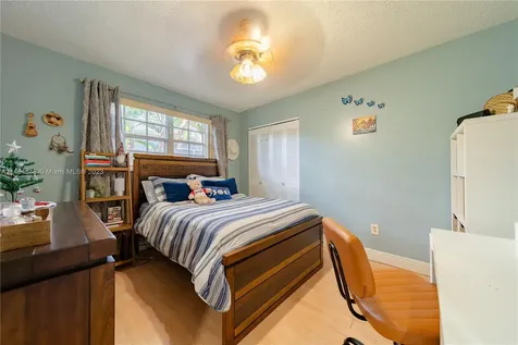 2974 NW 29th Street Miami FL 33142