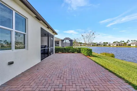 11063 SW Sunrise Lake Drive Port St. Lucie FL 34987