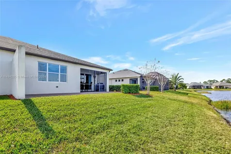 11063 SW Sunrise Lake Drive Port St. Lucie FL 34987