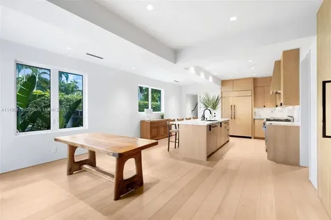 2770 Sunset Drive Miami Beach FL 33140