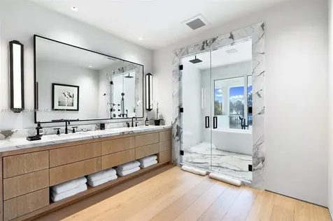 2770 Sunset Drive Miami Beach FL 33140