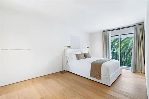 2770 Sunset Drive Miami Beach FL 33140