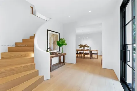 2770 Sunset Drive Miami Beach FL 33140