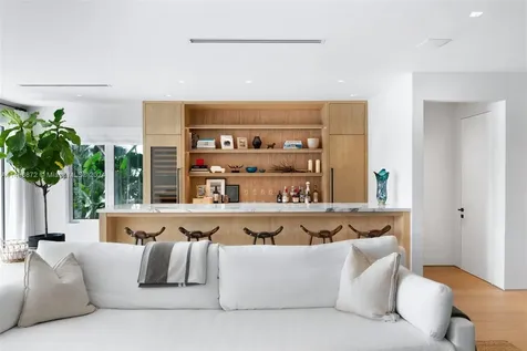 2770 Sunset Drive Miami Beach FL 33140