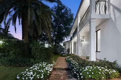 2770 Sunset Drive Miami Beach FL 33140