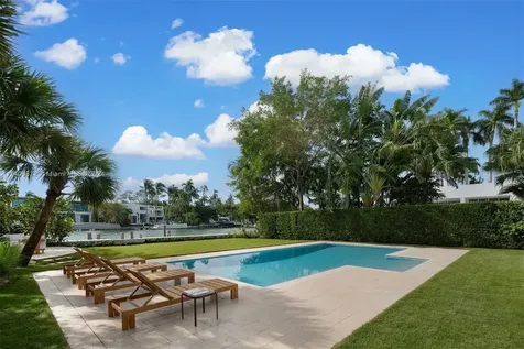 2770 Sunset Drive Miami Beach FL 33140