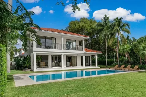 2770 Sunset Drive Miami Beach FL 33140