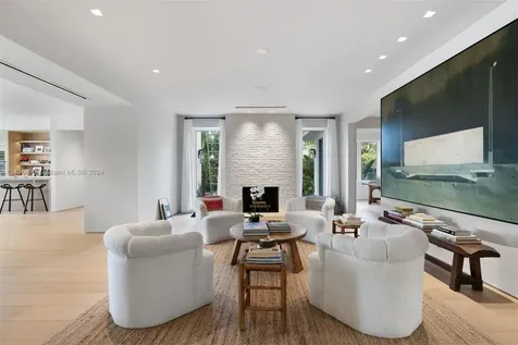 2770 Sunset Drive Miami Beach FL 33140