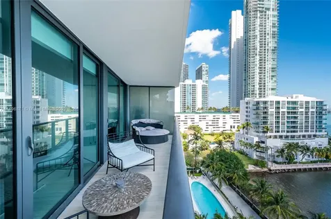 460 NE 28th Street Miami FL 33137