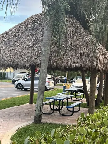 8660 NW 6th Lane Miami FL 33126