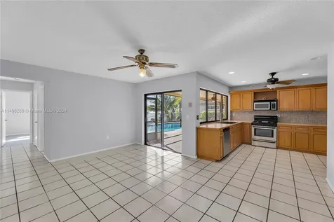4060 NW 120th Way Sunrise FL 33323
