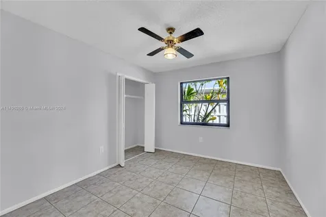 4060 NW 120th Way Sunrise FL 33323