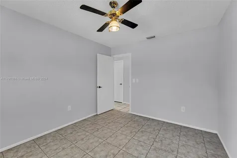 4060 NW 120th Way Sunrise FL 33323
