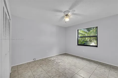 4060 NW 120th Way Sunrise FL 33323