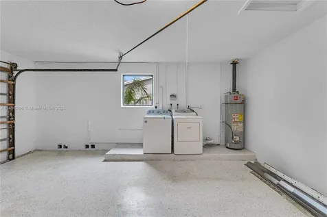 4060 NW 120th Way Sunrise FL 33323