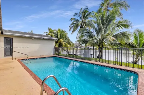 4060 NW 120th Way Sunrise FL 33323