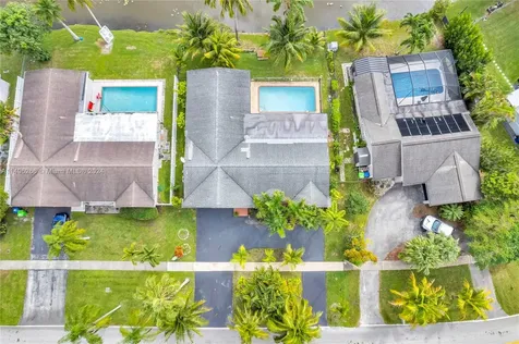 4060 NW 120th Way Sunrise FL 33323