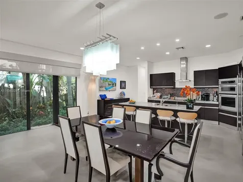 610 NE 14th Avenue Fort Lauderdale FL 33304