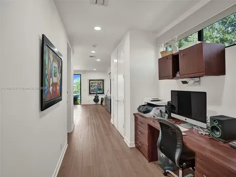 610 NE 14th Avenue Fort Lauderdale FL 33304