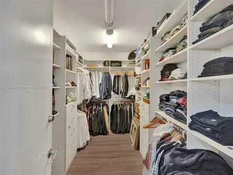 610 NE 14th Avenue Fort Lauderdale FL 33304