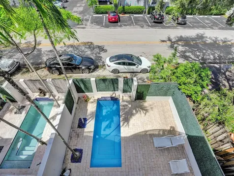 610 NE 14th Avenue Fort Lauderdale FL 33304