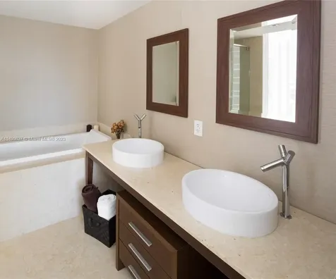 475 Brickell Avenue Miami FL 33131