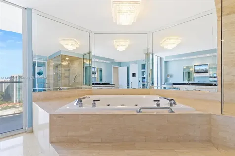 19500 Turnberry Way Aventura FL 33180