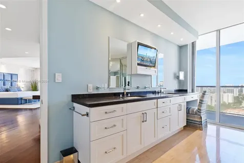 19500 Turnberry Way Aventura FL 33180