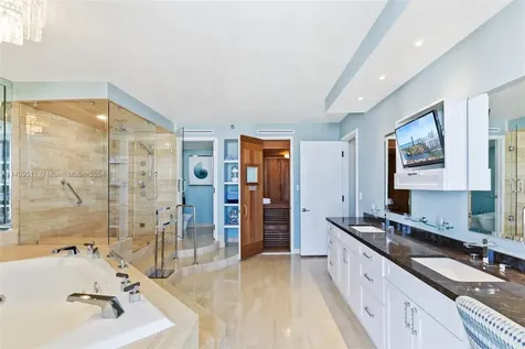 19500 Turnberry Way Aventura FL 33180