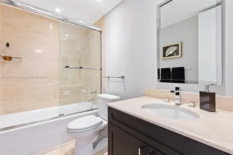 19500 Turnberry Way Aventura FL 33180
