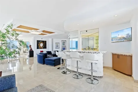 19500 Turnberry Way Aventura FL 33180