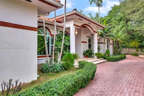 5750 SW 67th Avenue South Miami FL 33143