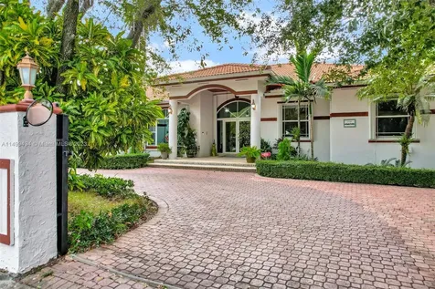 5750 SW 67th Avenue South Miami FL 33143