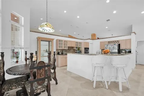 5750 SW 67th Avenue South Miami FL 33143