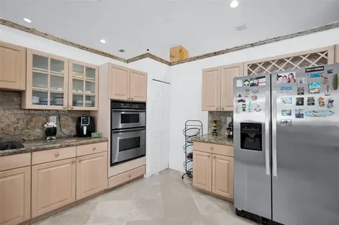 5750 SW 67th Avenue South Miami FL 33143