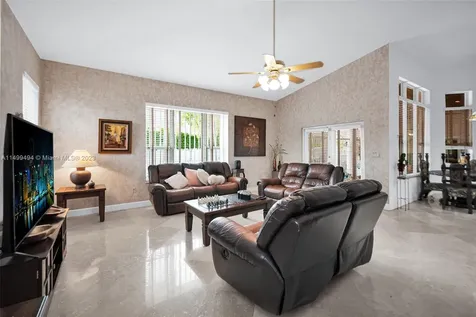 5750 SW 67th Avenue South Miami FL 33143