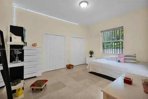 5750 SW 67th Avenue South Miami FL 33143