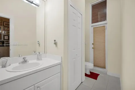 5750 SW 67th Avenue South Miami FL 33143