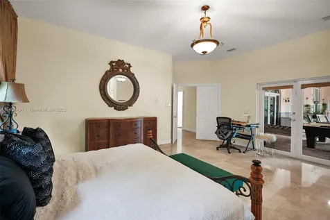 5750 SW 67th Avenue South Miami FL 33143