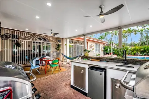 5750 SW 67th Avenue South Miami FL 33143