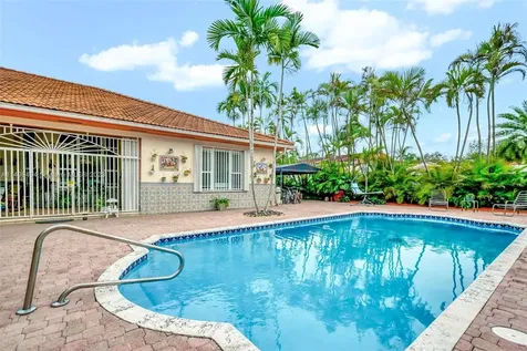 5750 SW 67th Avenue South Miami FL 33143
