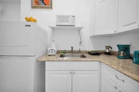 5750 SW 67th Avenue South Miami FL 33143