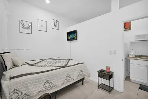 5750 SW 67th Avenue South Miami FL 33143