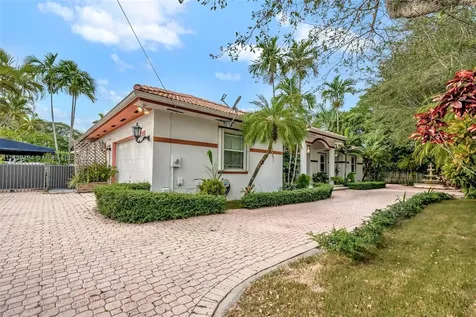 5750 SW 67th Avenue South Miami FL 33143