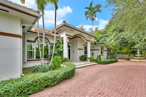 5750 SW 67th Avenue South Miami FL 33143