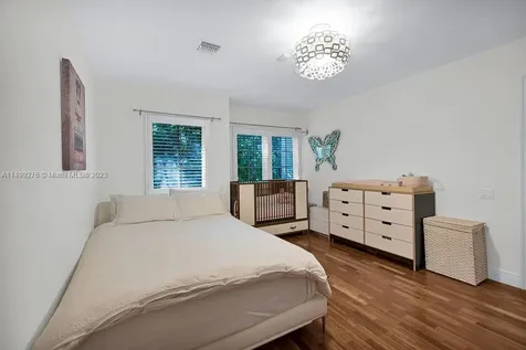 61 Camden Court Bal Harbour FL 33154