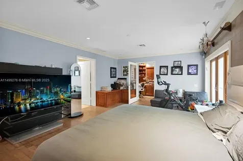 61 Camden Court Bal Harbour FL 33154