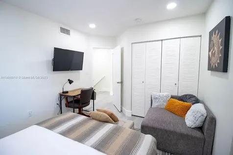 18706 SW 100th Avenue Cutler Bay FL 33157