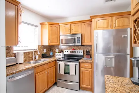 18706 SW 100th Avenue Cutler Bay FL 33157