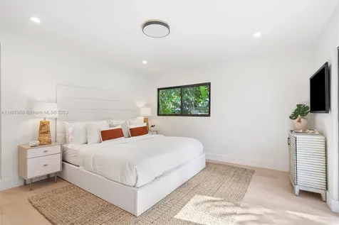 754 W 51st Street Miami Beach FL 33140